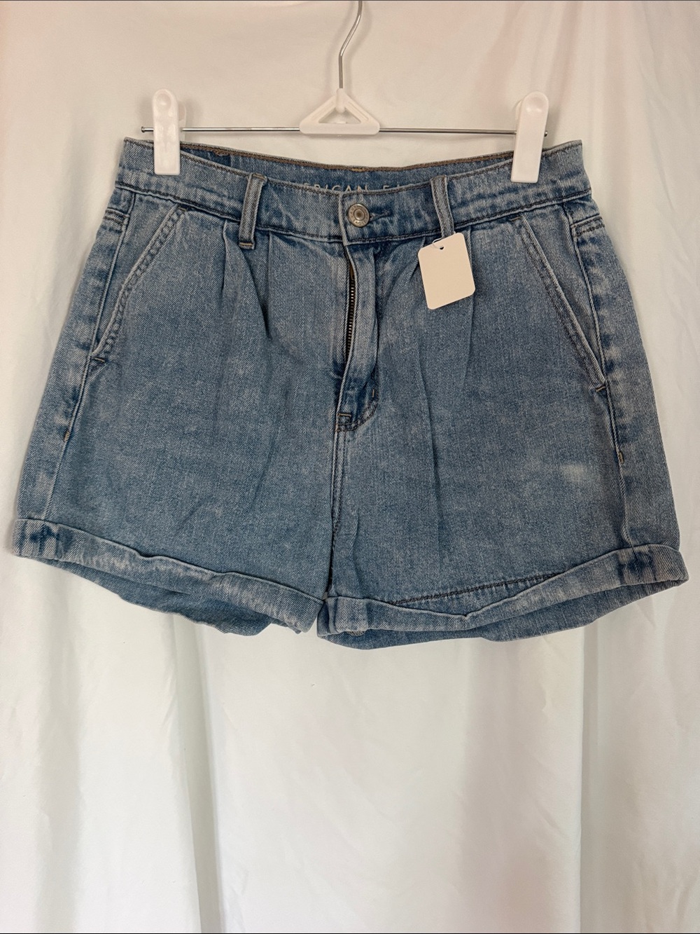 American Eagle Mom Short